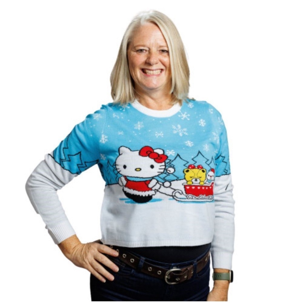 Women’s NWT Sanrio Hello Kitty Cropped Christmas Pullover Sweater: M - Picture 4 of 9
